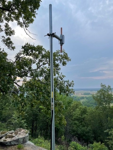 Uhf dipole hambrew on the rocks