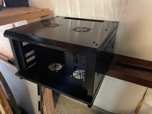 uhf repeat rack mount in place